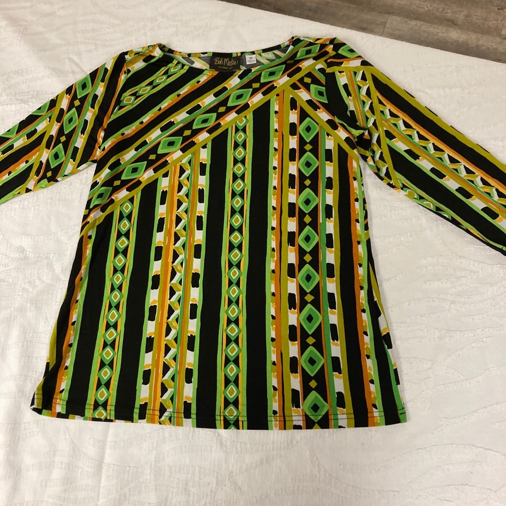 Bob Mackie fun pattern top!